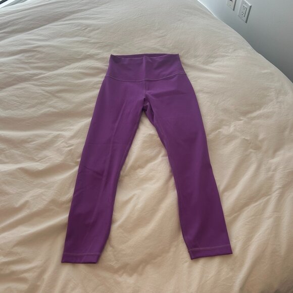 Magenta Lululemon Leggings, Size 6. - Picture 2 of 4